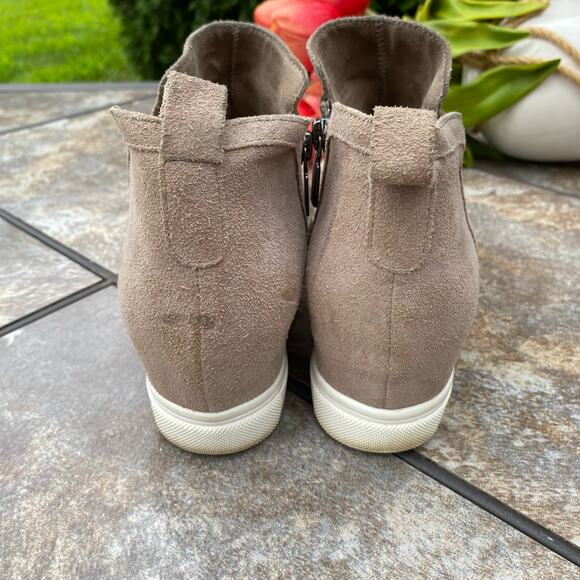 Blondo Taupe Suede Leather Georgette Waterproof Booties Womens Side Zip Size 9 - Picture 6 of 11